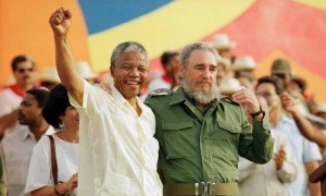 Nelson Mandela y Fidel Castro (Fuente foto: Unidad y resistencia).