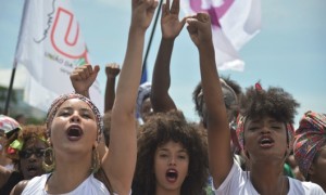 Brasília - Marcha das Mulheres Negras Contra o Racismo, a Violência e pelo Bem Viver em Brasília, reúne mulheres de todos os estados e regiões do Brasil (Marcello Casal Jr/Agência Brasil)(Foto: Marcelo Casal/Agência Brasil)